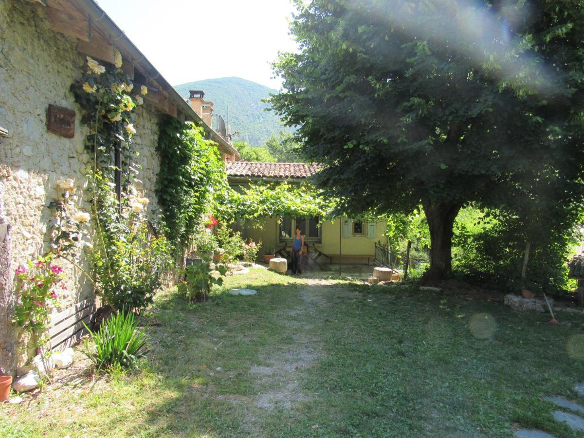 Bed and Breakfast le moulin à Pradelle Extérieur photo
